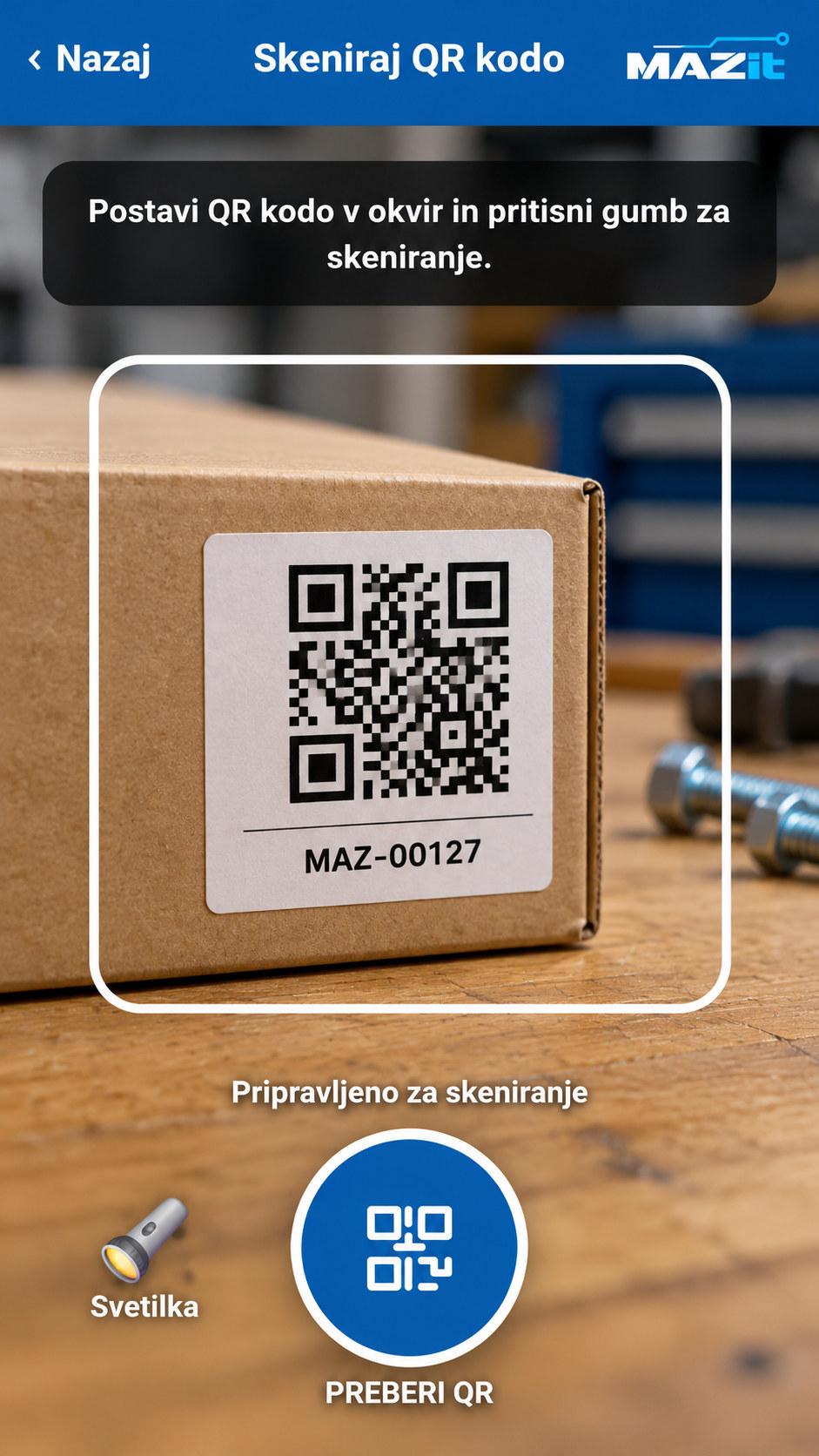 Ilustrativni prikaz skeniranja QR-kode v mobilni aplikaciji MAZit